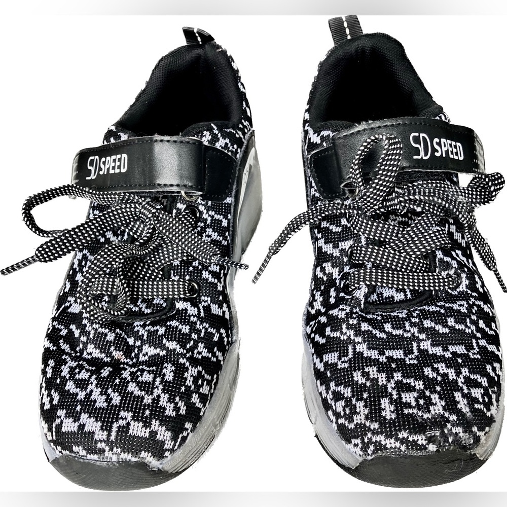 SDSPEED Kids Roller Skate Shoes with Single Wheel Shoes Sport Sneaker LED 5 - Picture 8 of 10